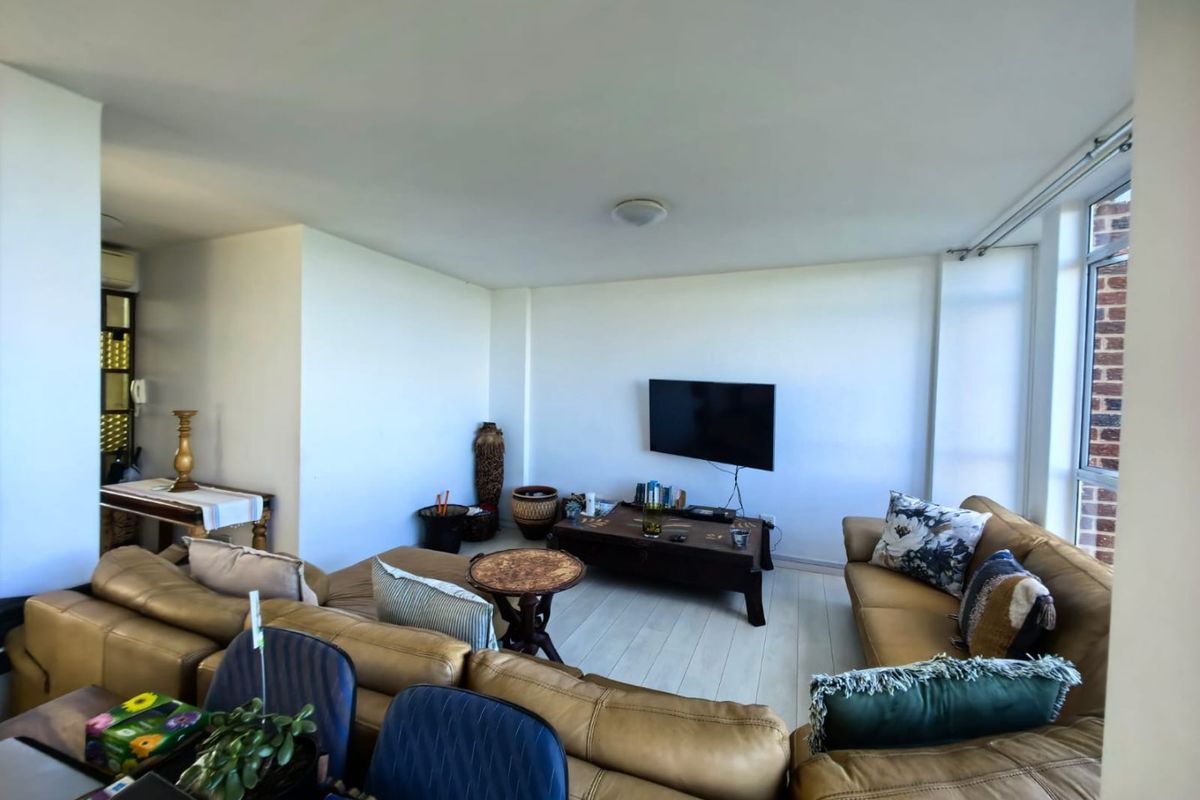 3 Bedrooms, 2 Bathrooms Apartment For Sale In Morningside, Durban - Photo 5