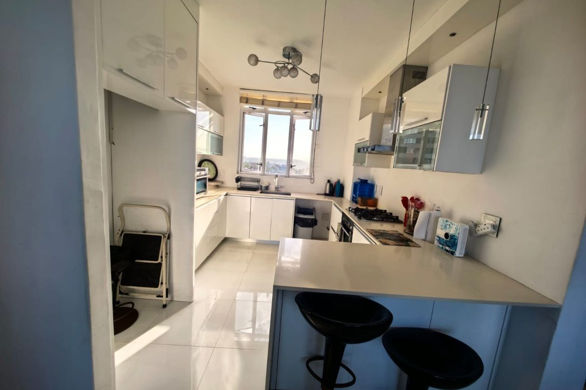 3 Bedrooms, 2 Bathrooms Apartment For Sale In Morningside, Durban - Photo 4