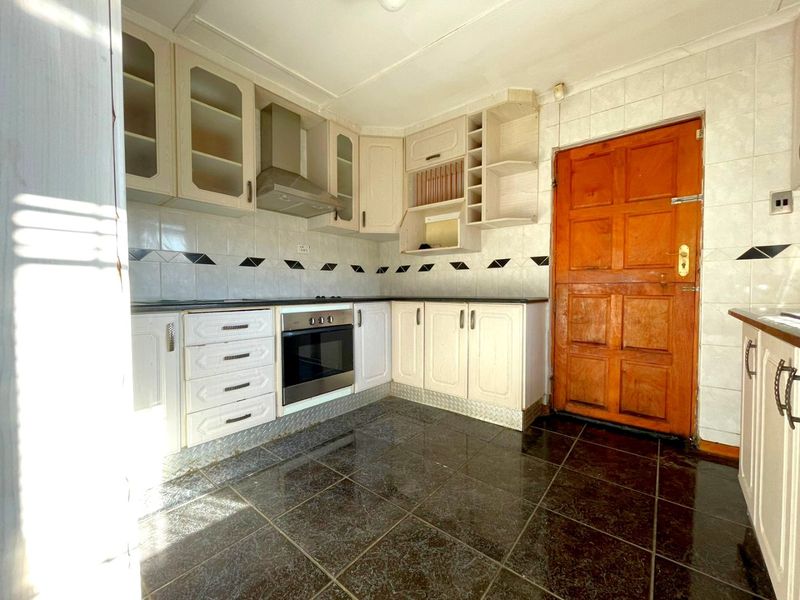 3 BEDROOM HOME IN HAVEN HILLS - Photo 10