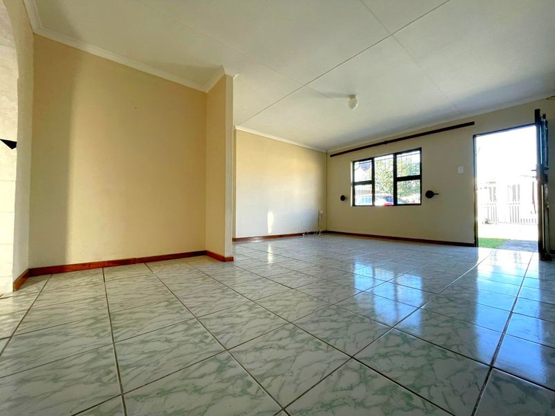 3 BEDROOM HOME IN HAVEN HILLS - Photo 4