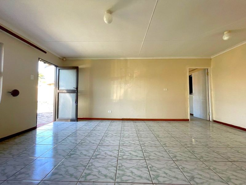 3 BEDROOM HOME IN HAVEN HILLS - Photo 7