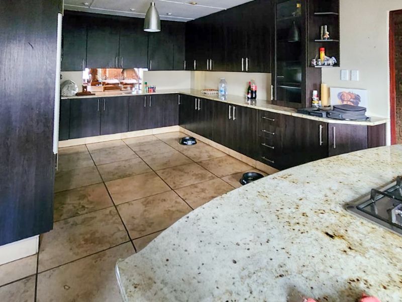 Modern 4-Bedroom Family Home Designed for Comfortable Living Standerton Central - Photo 2