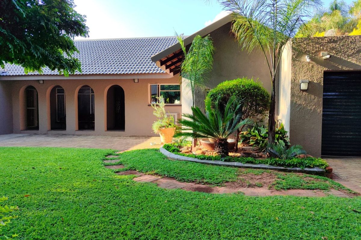 Stylish, Solar-Powered Family Home in Prime Stilfontein Ext. 4 - Photo 2