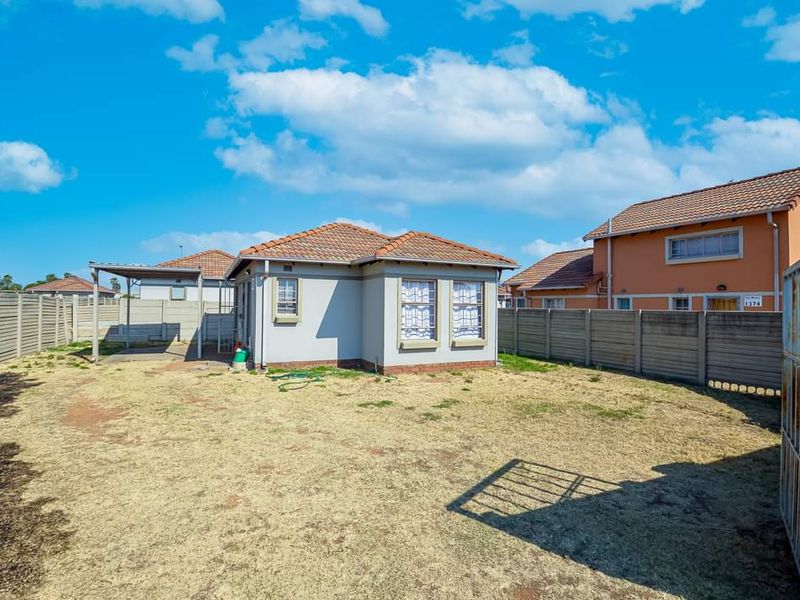 3 Bedroom Home In Westview Estate - Photo 3