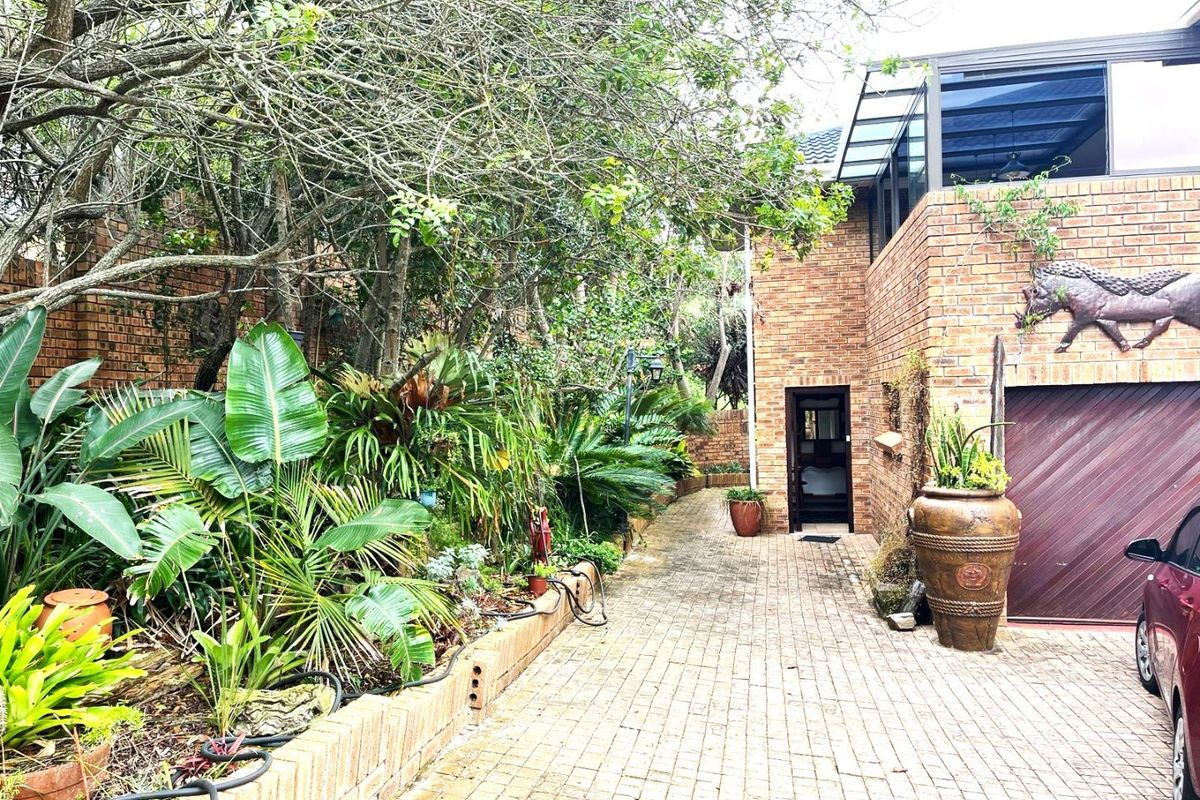 YOUR OWN PIECE OF PARADISE - Photo 2