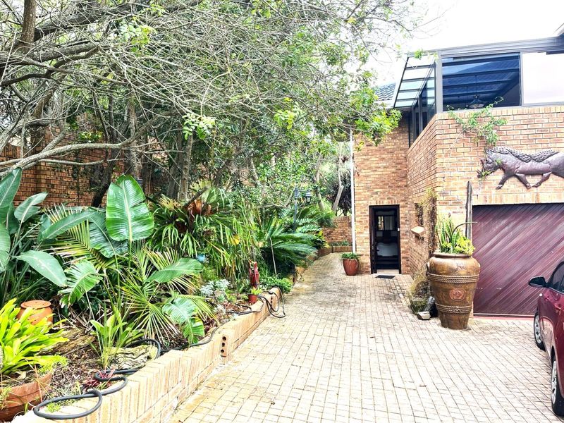 YOUR OWN PIECE OF PARADISE - Photo 2