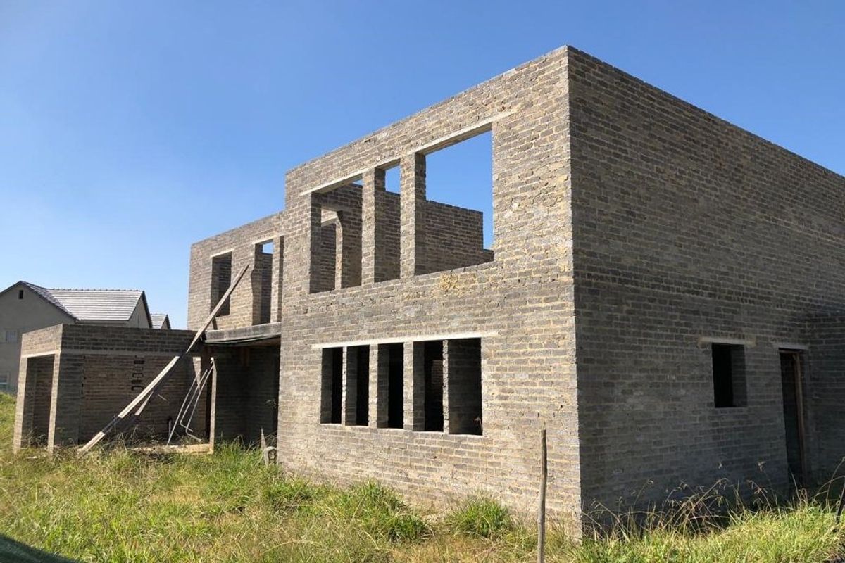 Partially build house for sale in Riverspray Lifestyle Estate. - Photo 2