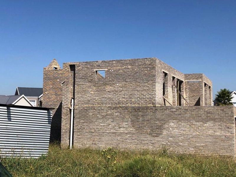 Partially build house for sale in Riverspray Lifestyle Estate. - Photo 3