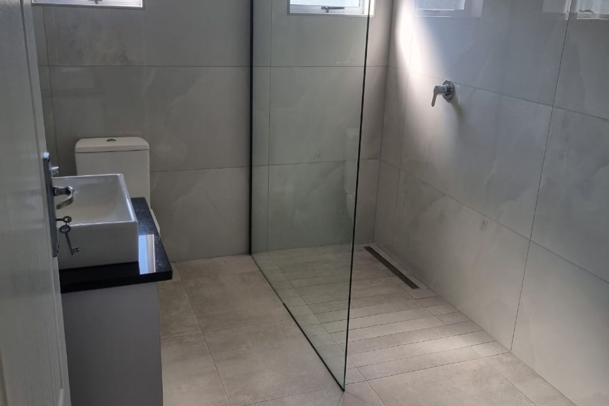 Newly build home in Riverspray Lifestyle Estate - Photo 3