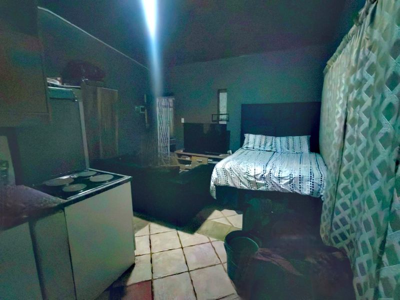 Investment opportunity home - Photo 9