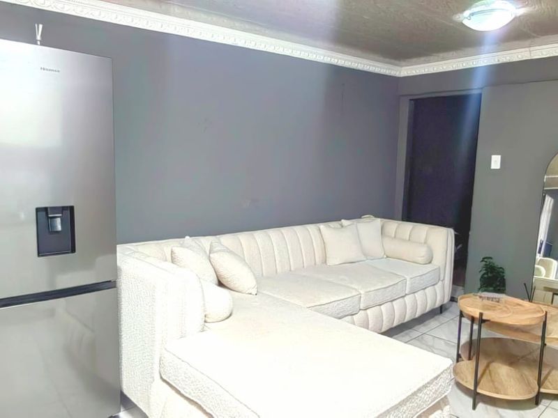 Investment opportunity home - Photo 2