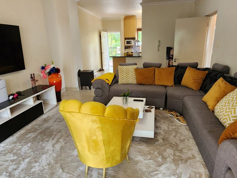 Modern 2-Bedroom Apartment in Secure Complex – Ideal for Executives & Investors - Photo 1