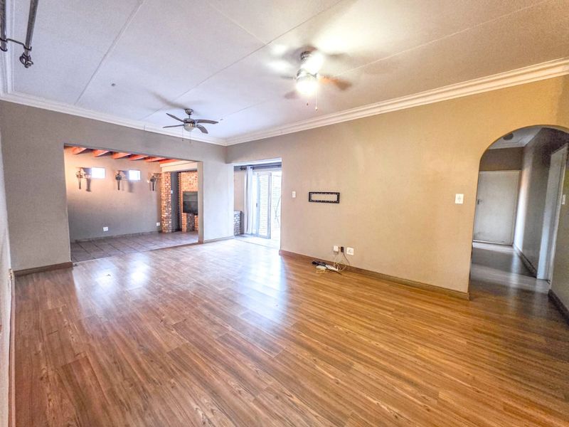 Secure 4-Bedroom Family Home with Splash Pool – Amberfield Glen Estate, Centurion - Photo 5