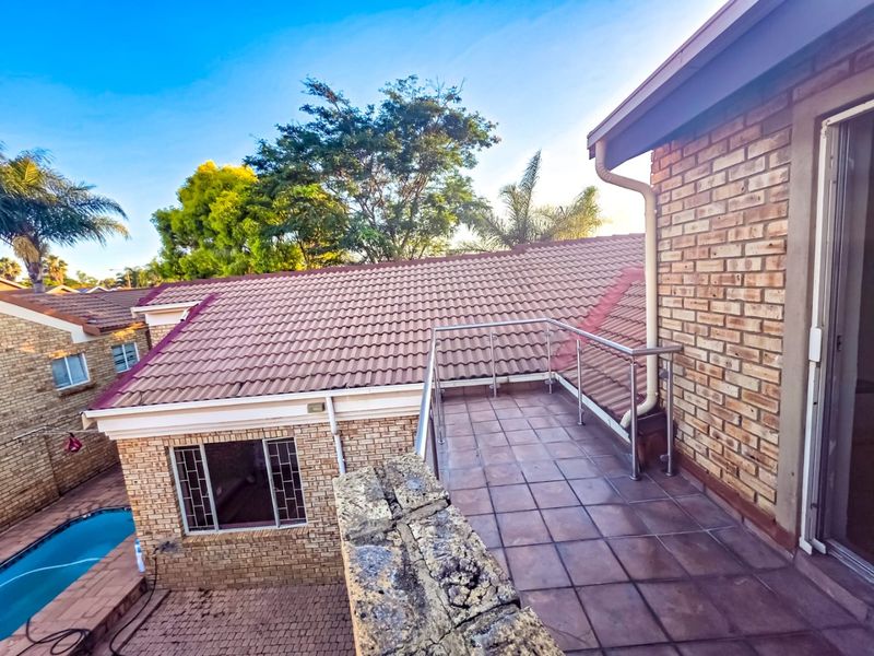 Secure 4-Bedroom Family Home with Splash Pool – Amberfield Glen Estate, Centurion - Photo 3