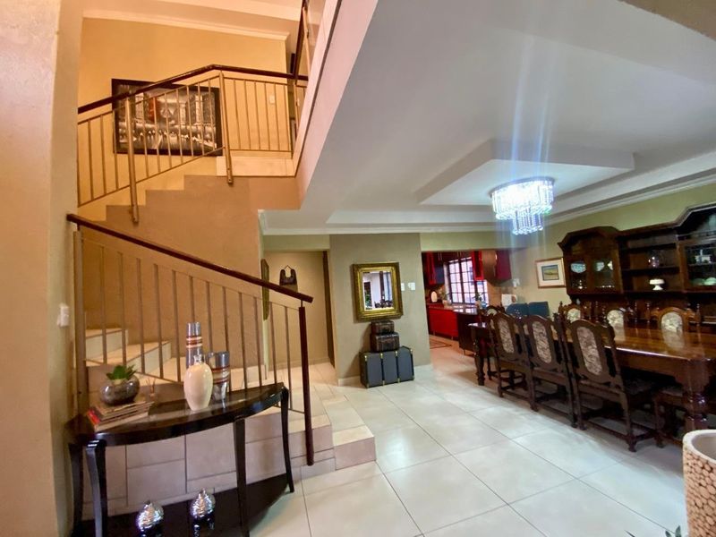 4 Bedroom House in a Secure Estate - Photo 2