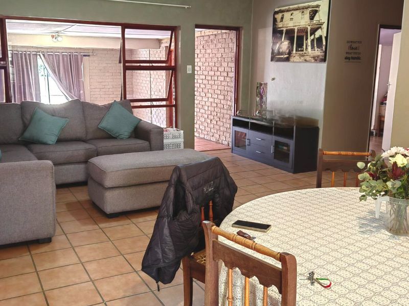 3 Bedroom House for Sale Kereedouw - Photo 3
