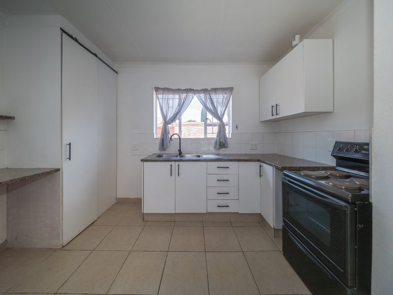 Effortless Living in a Secure Edenglen Estate! Your Perfect Lock-Up-and-Go Home - Photo 7