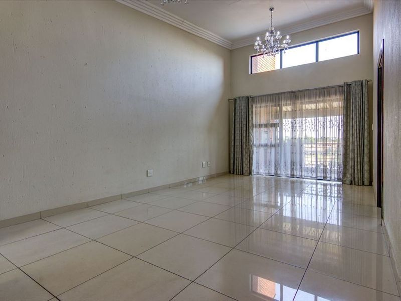 Property Features Overview - Photo 2