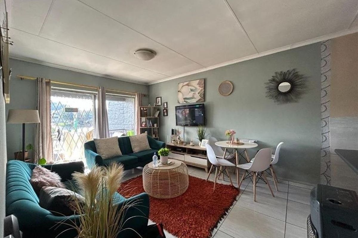 Charming Starter Home with Warm and Inviting Spaces - Photo 2