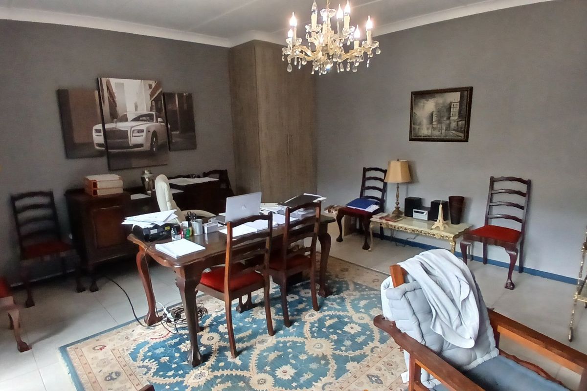 Multi-functional property in Bloemfontein business zone. - Photo 2