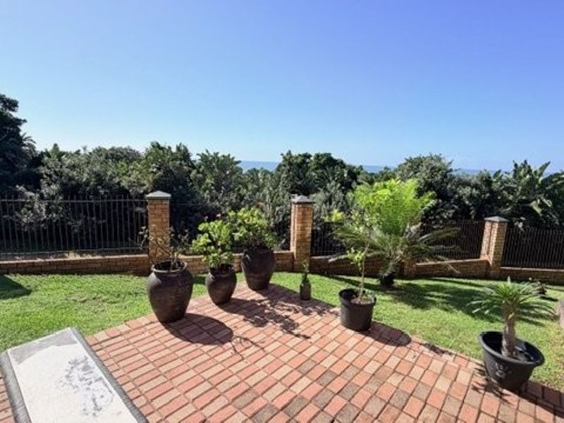 Striking Coastal Home With Space Character And Beautiful Sea Views - Photo 4