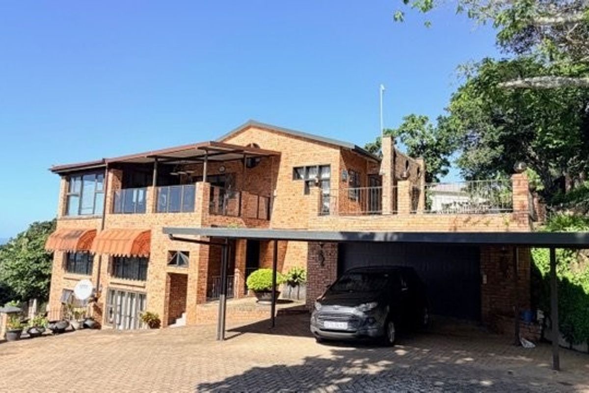 Striking Coastal Home With Space Character And Beautiful Sea Views - Photo 2