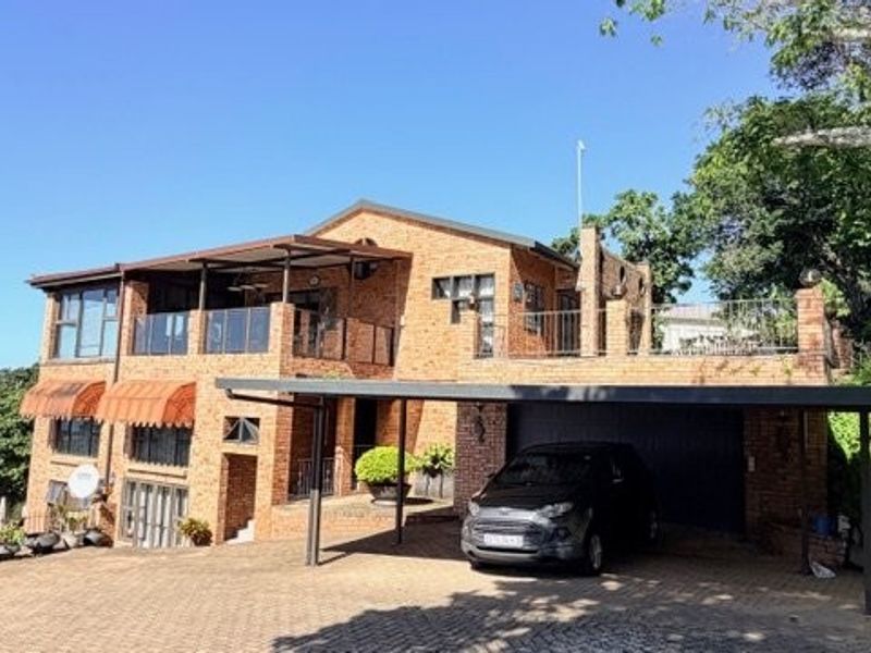 Striking Coastal Home With Space Character And Beautiful Sea Views - Photo 2