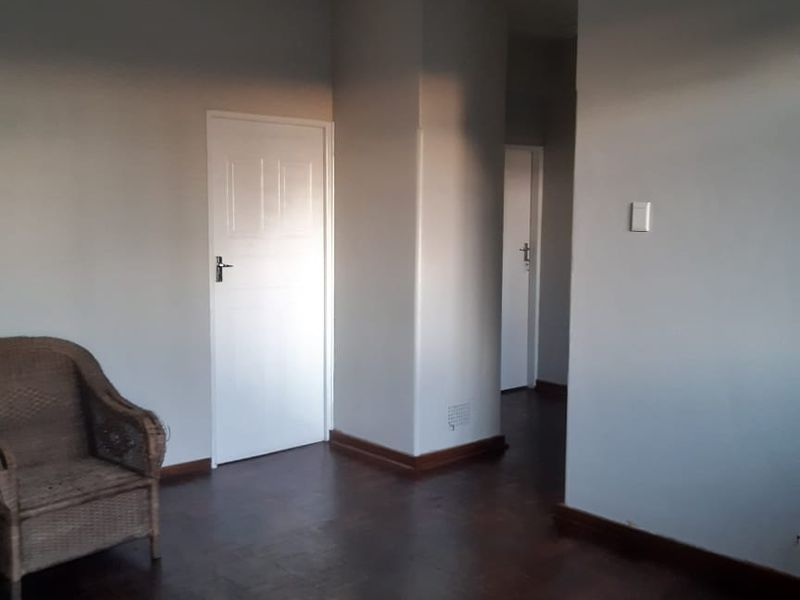 Four bedroom apartment to rent in Hatfield - Photo 5