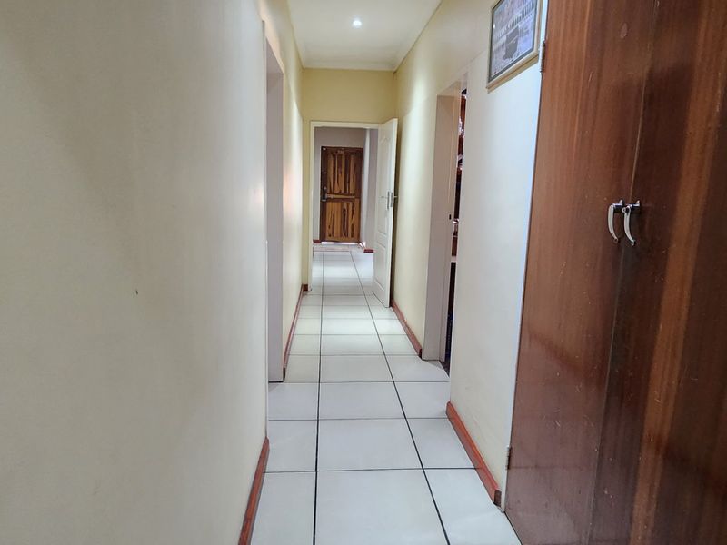 SPACIOUS FAMILY HOME FOR RENTAL IN ERASMIA  - Photo 10