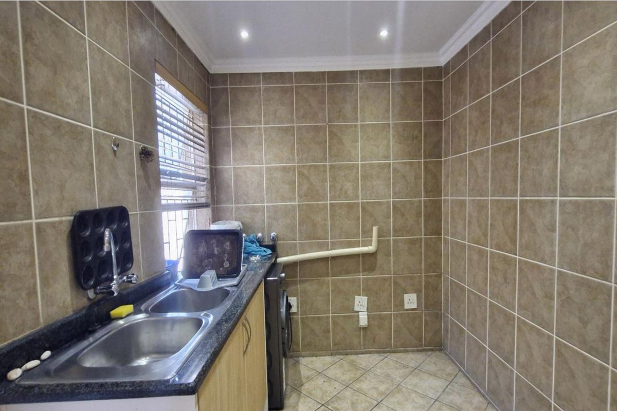 3 Bedroom House for Sale in Northwold - Photo 5