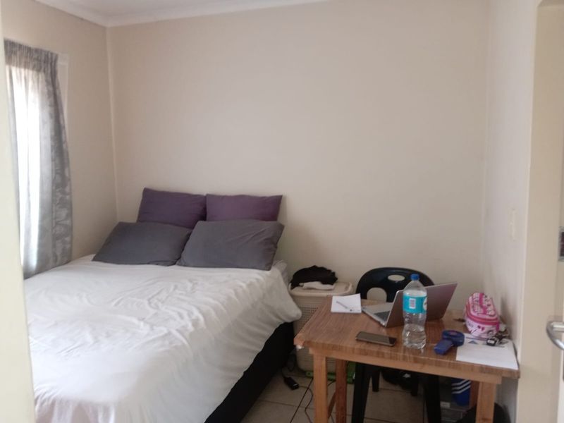 Modern 3 Bedroom Townhouse for Sale in Old Orchards Estate - Photo 2