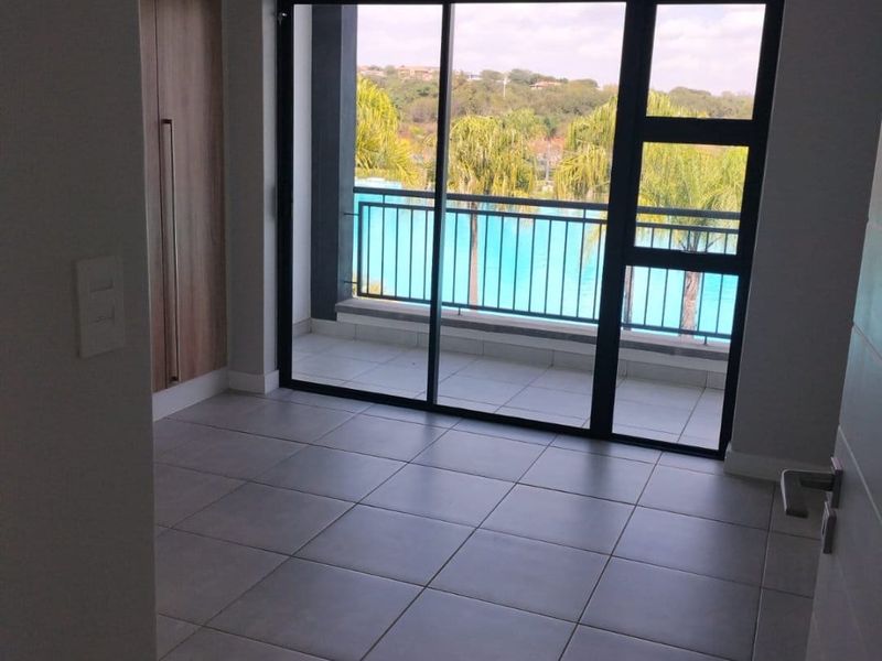 Lagoon Facing 1 Bedroom Apartment to rent in The Blyde, Pretoria  - Photo 6