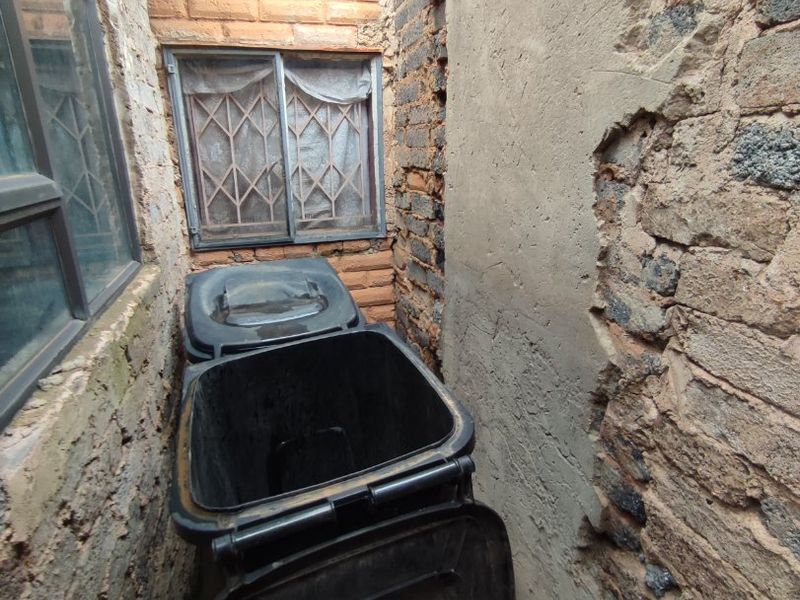 HOUSE FOR SALE IN ETWATWA  - Photo 9