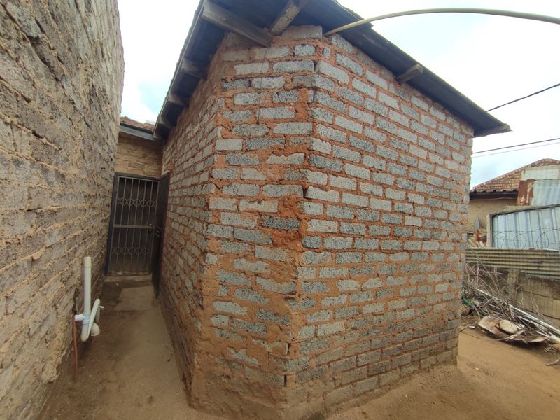 HOUSE FOR SALE IN ETWATWA  - Photo 6