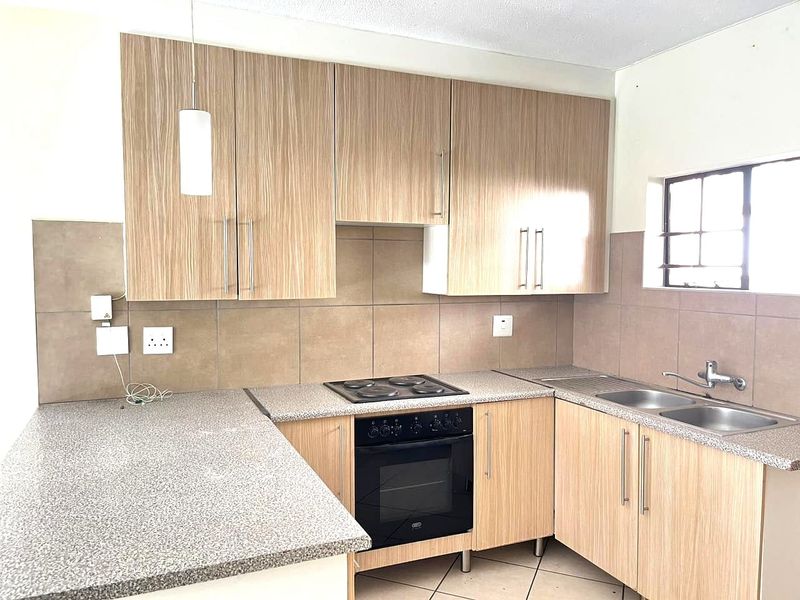 3 Bedroom Garden Apartment for sale in Sagewood, Midrand  - Photo 2