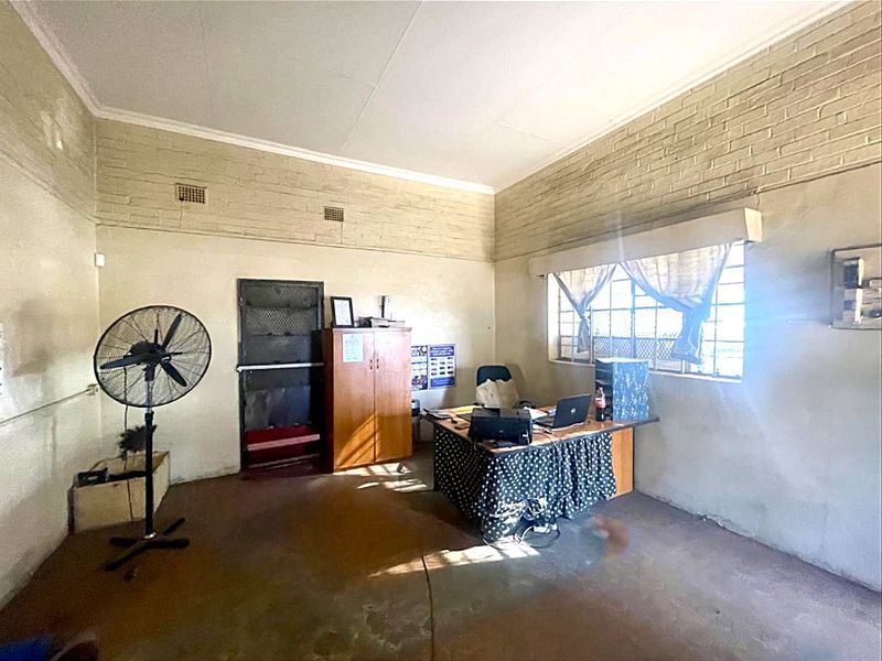 3 x Commercial Factories For Sale in Duncanville - Photo 10