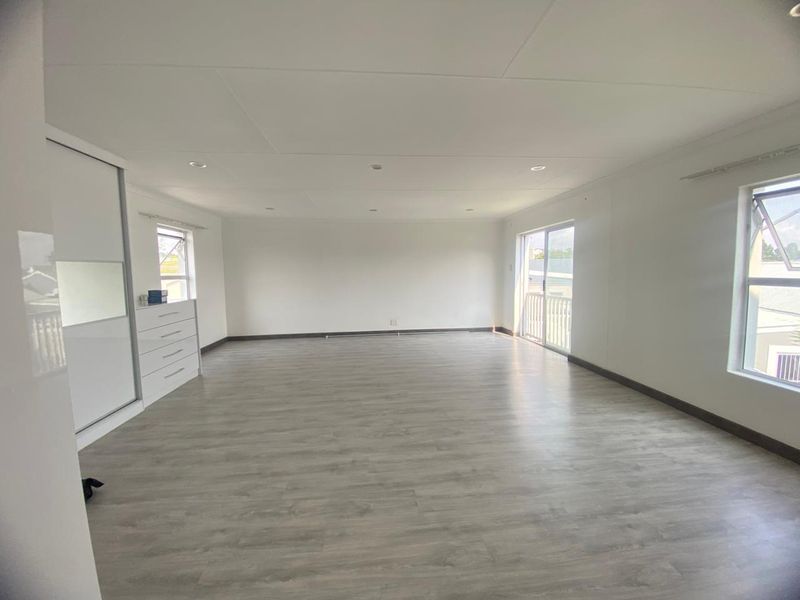 3 Bedroom House in Erasmus Park - Photo 4