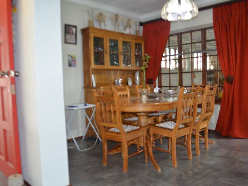 SPACIOUS 3 BEDROOM TOWNHOUSE FOR SALE IN KRUGERSDORP NORTH. - Photo 5