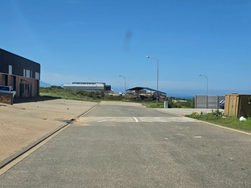 Industrial Stand For Sale... N2 Industrial Park... Mossel Bay. - Photo 5