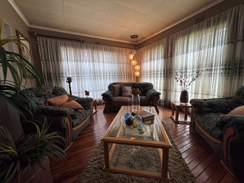 Fantastic four bedroom home in Arcon Park - Photo 9