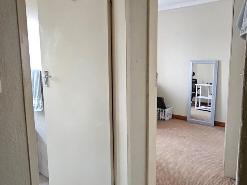 2 Bedroom Duplex for sale in Annlin  - Photo 8