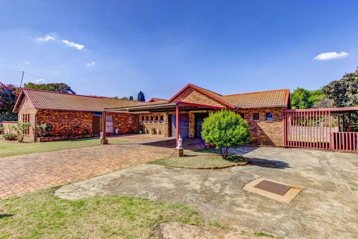 Stylish Family Home with Study - Photo 3