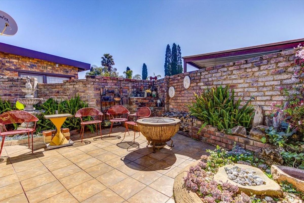 Versatile Property with Two Granny Flats - Photo 3