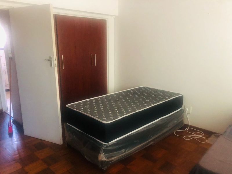 1 Bedroom Male Sharing Accommodation For Students In Durban Central, Durban - Photo 6