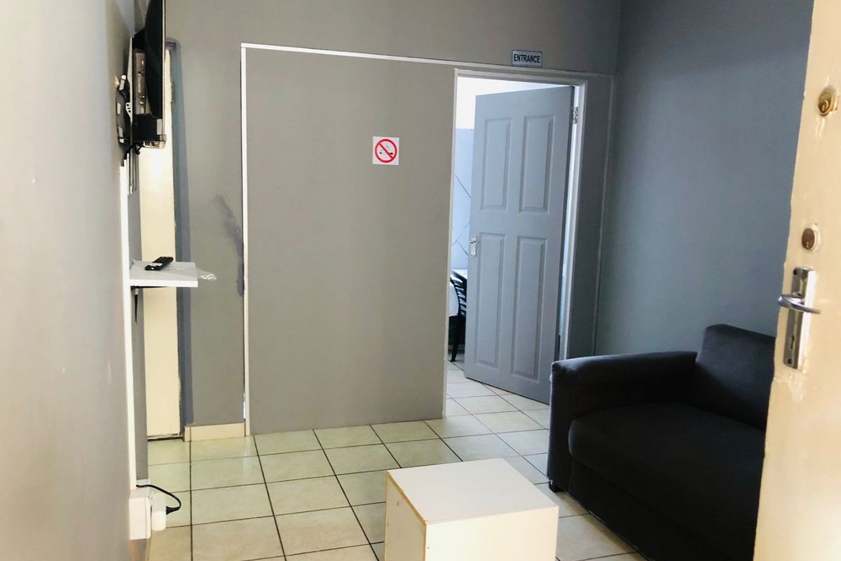 3 Bedrooms, 1 Bathroom Sharing Accommodation To Let In Durban Central, Durban  - Photo 3