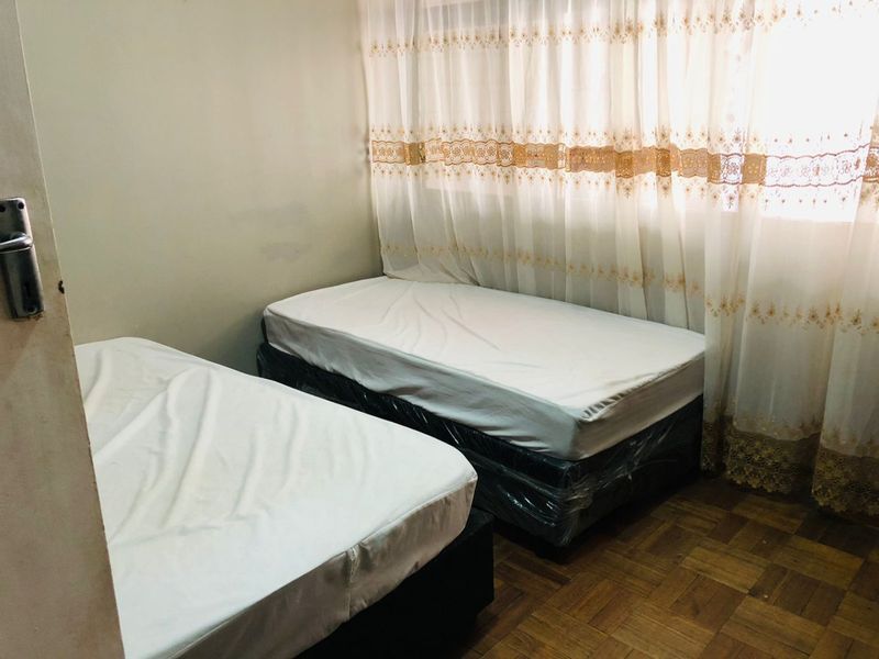 2 Bedrooms, 1 Bathroom Sharing Apartment To Let In Durban Central, Durban - Photo 9