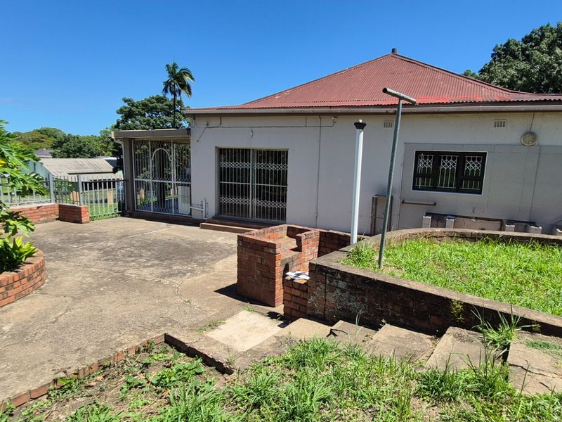 Spacious family Abode  - Photo 3