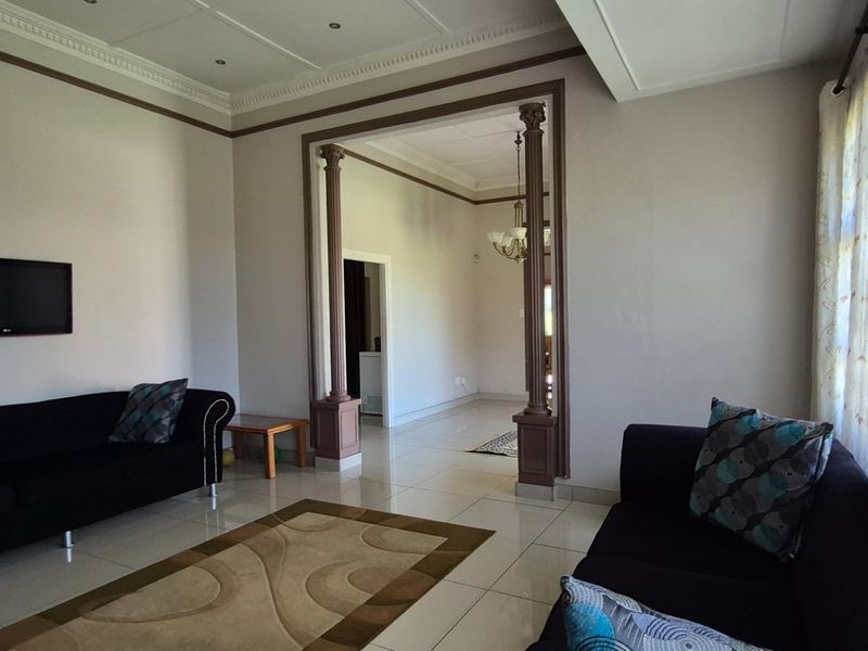 Spacious family Abode  - Photo 10