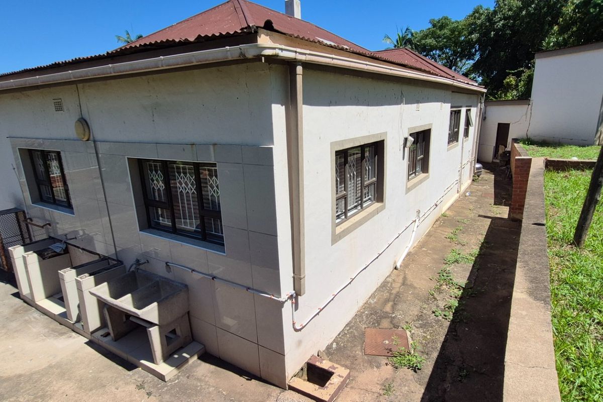 Spacious family Abode  - Photo 5