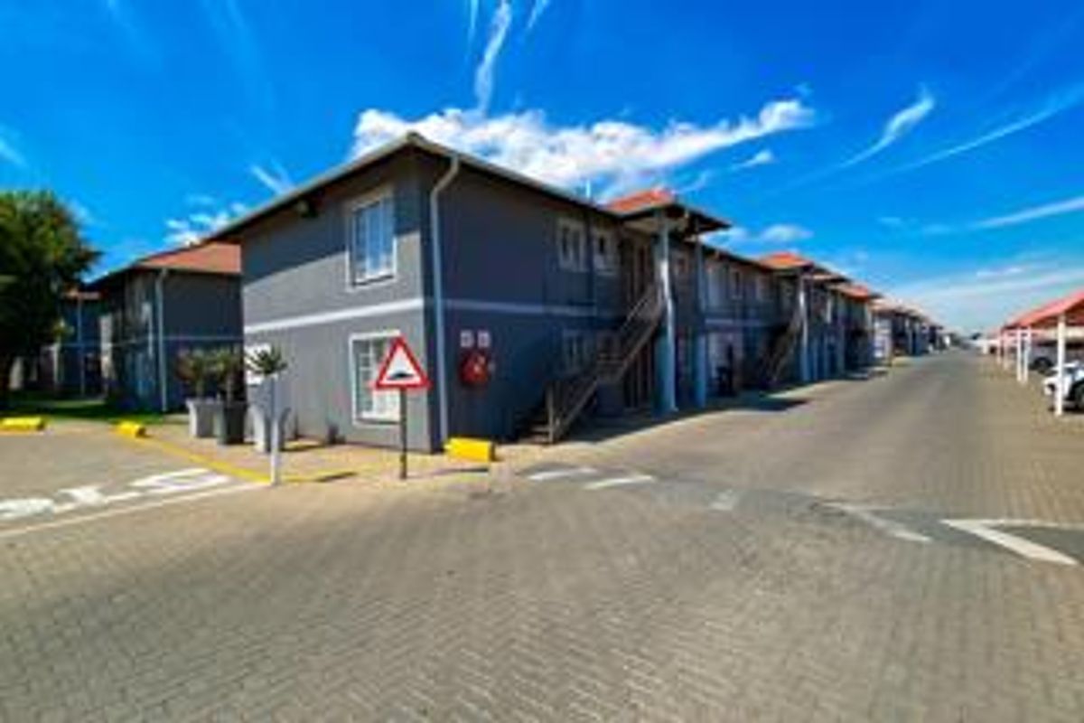 Secure Living, Golden Opportunity 2 bedroom units from R425 000 - Photo 2
